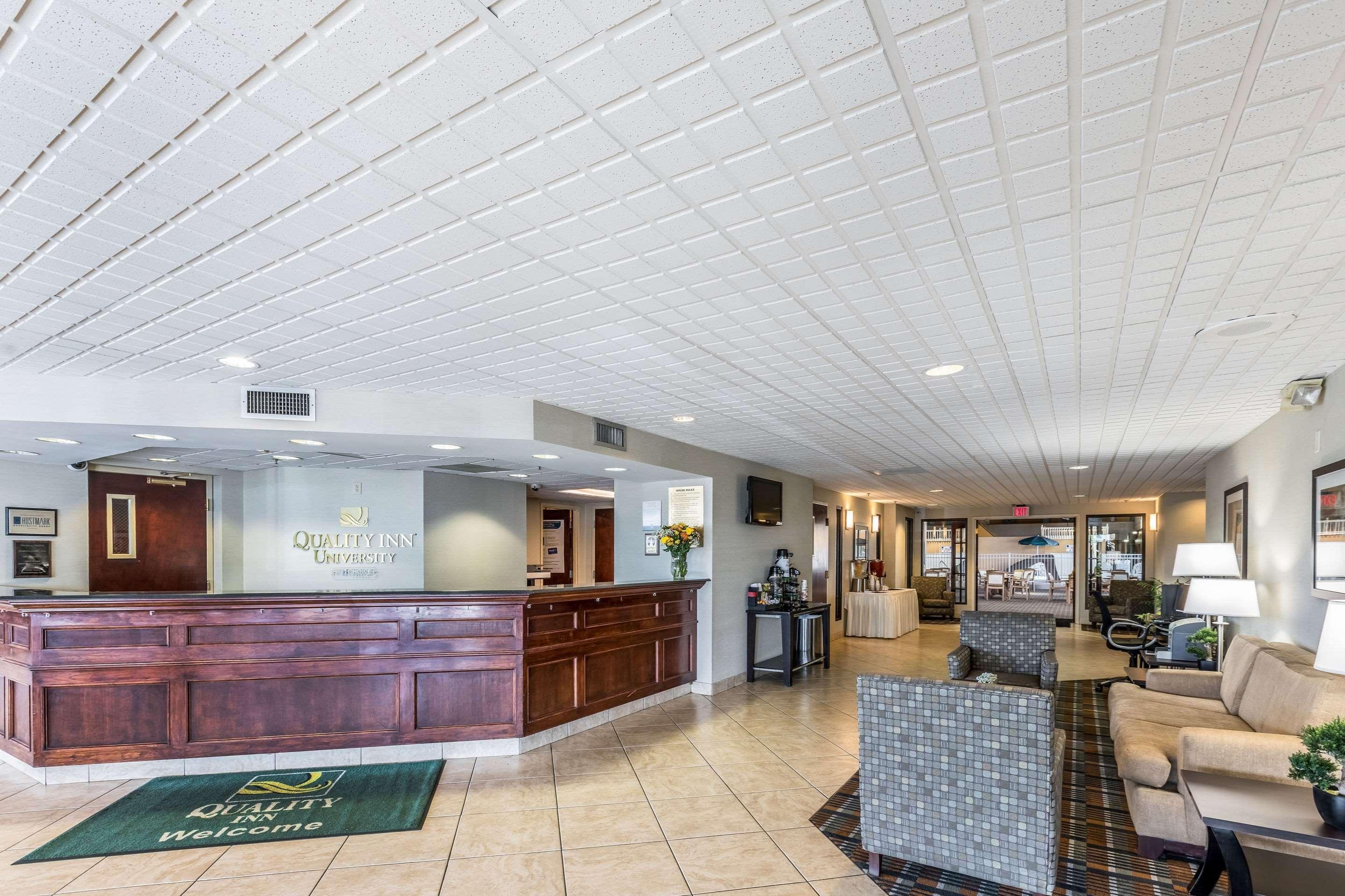 Quality Inn University Lansing Exteriör bild