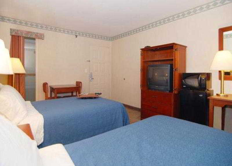 Quality Inn University Lansing Exteriör bild