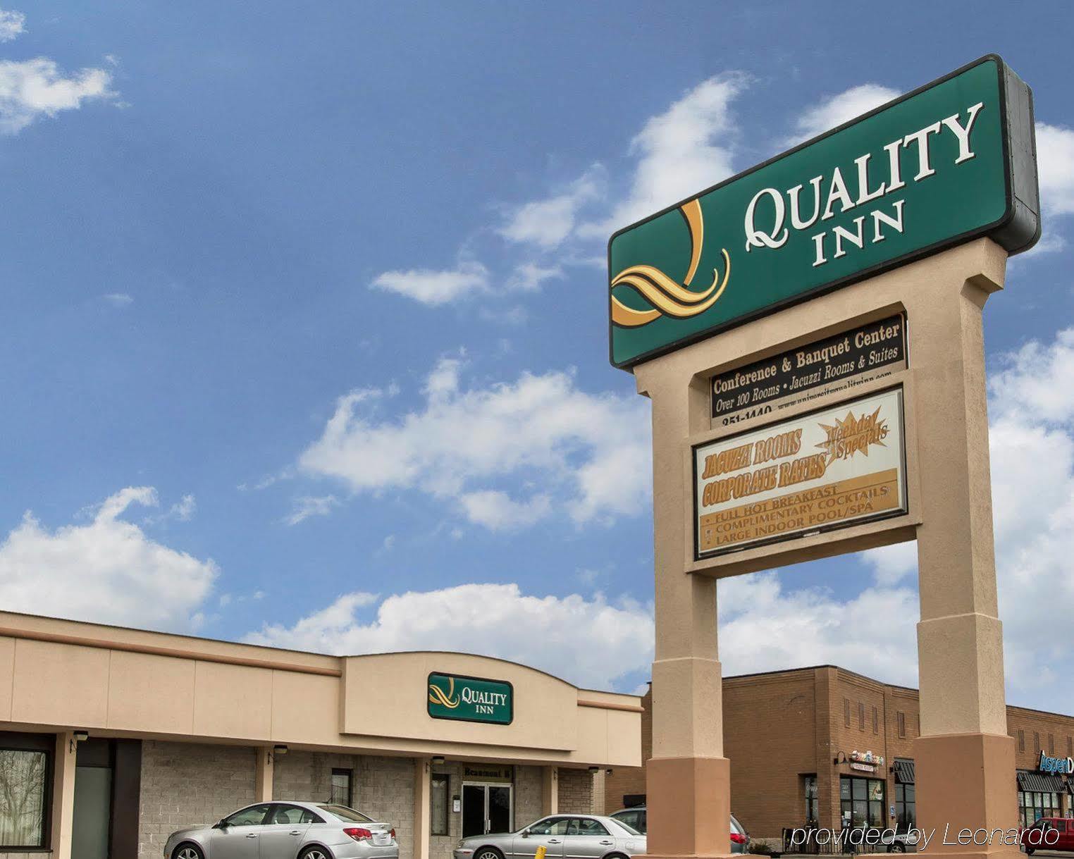 Quality Inn University Lansing Exteriör bild