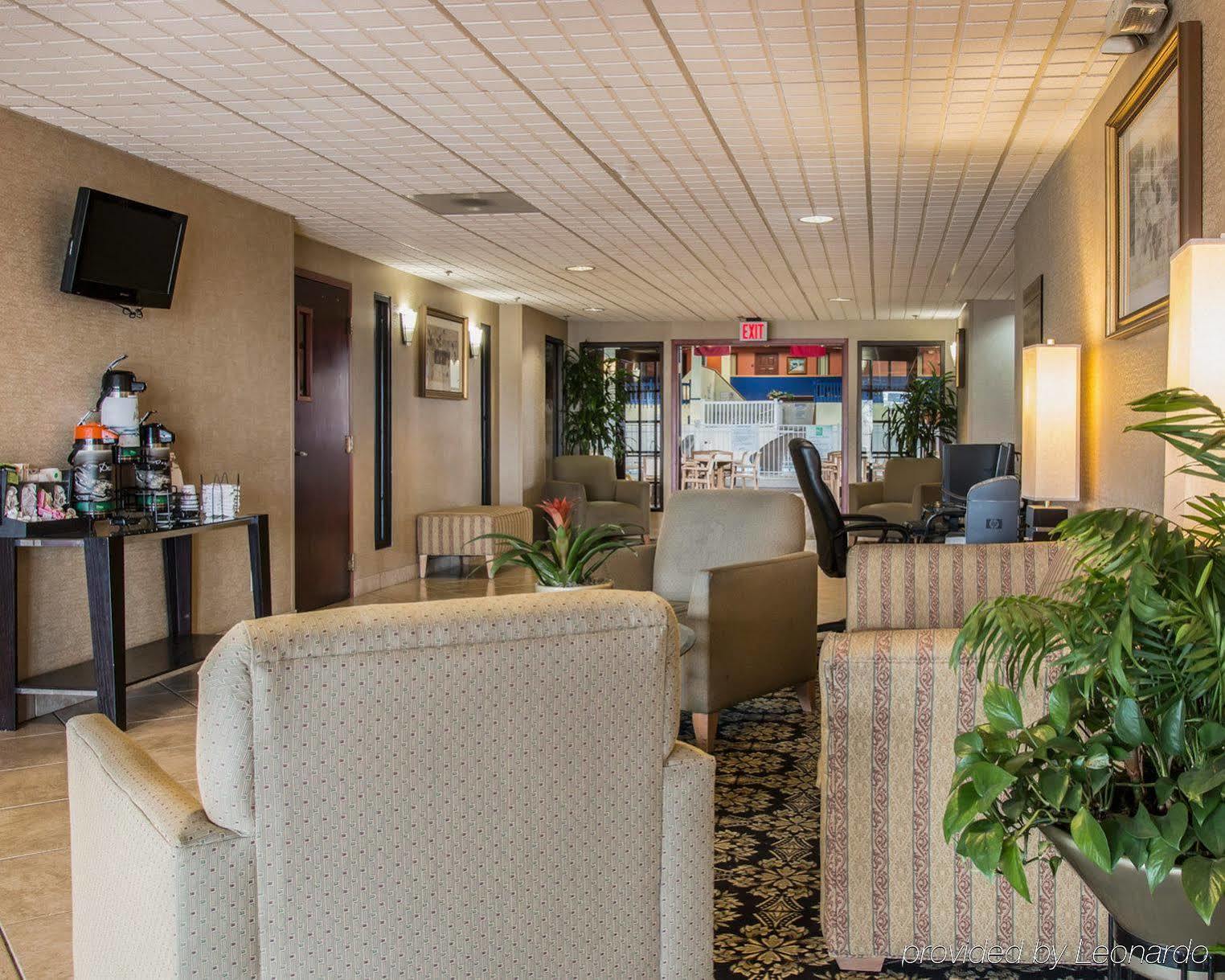 Quality Inn University Lansing Exteriör bild